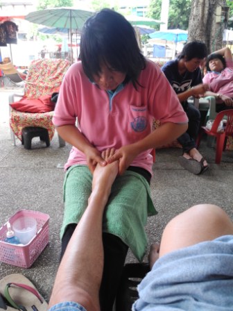 street-market-foot-massage.jpg?w=336&h=448